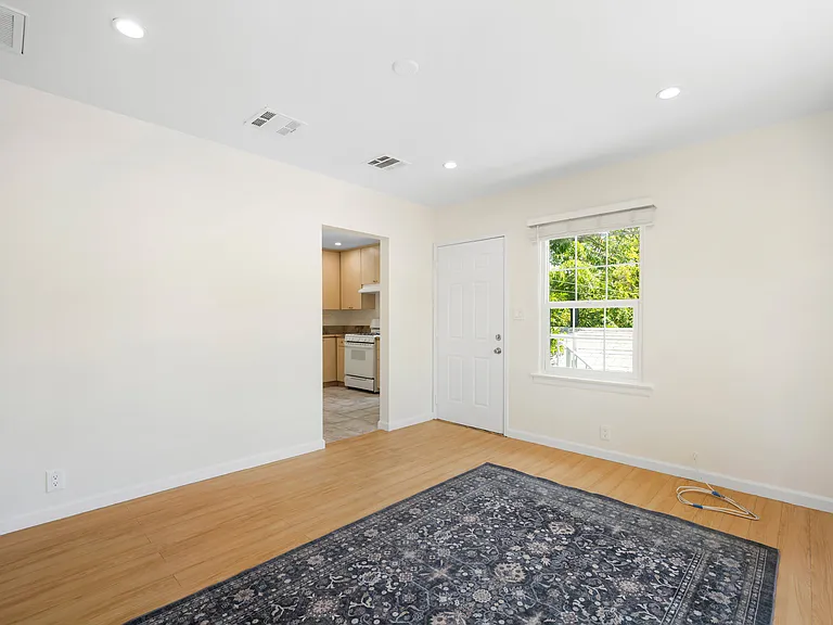 720 W California Ave #B — Photo 6