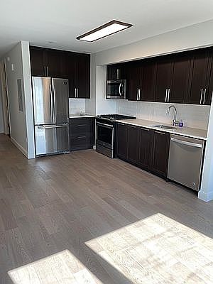 3rd image of 152-11 85th Ave #1026