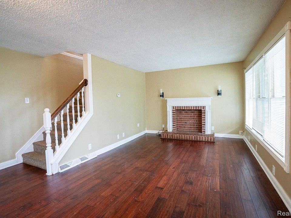 15315 Semrau Ave, photo 6