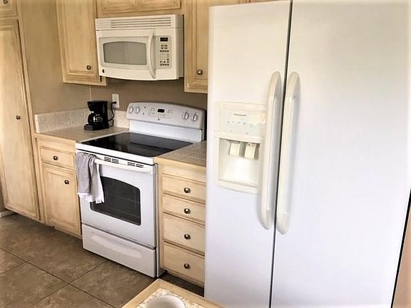 4th image of 13021 E Cloverdale St