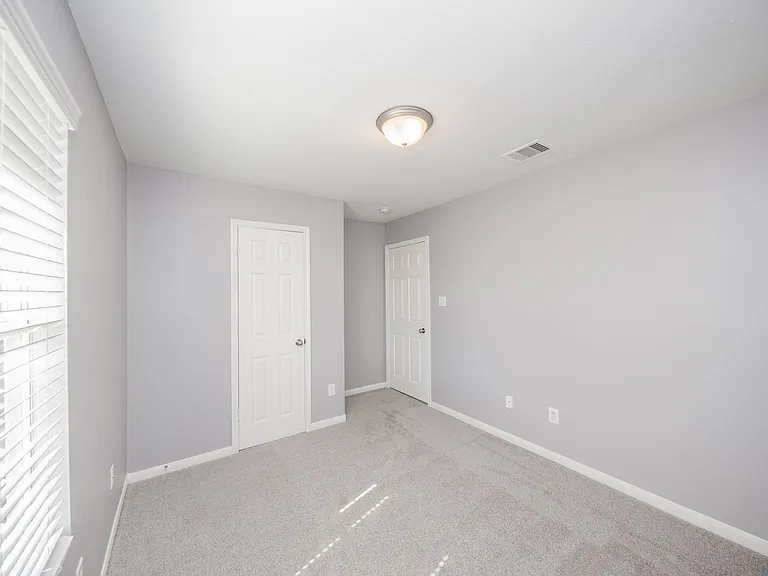 1631 Dove Run — Photo 24