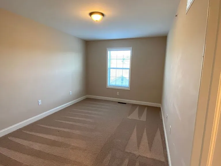 2171 Versailles Dr — Photo 7