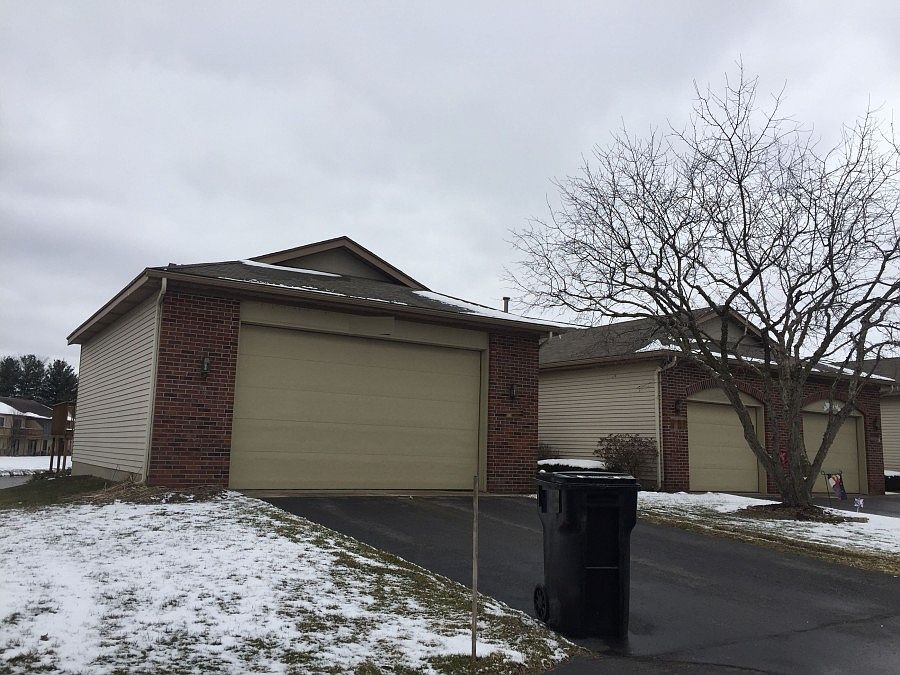 2nd image of 7137 E Springtree Ln SW