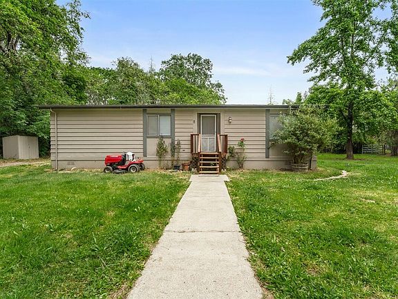 2nd image of 2812 Hartley Ln