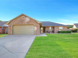 2913 Terrace Way, Altus, OK 73521