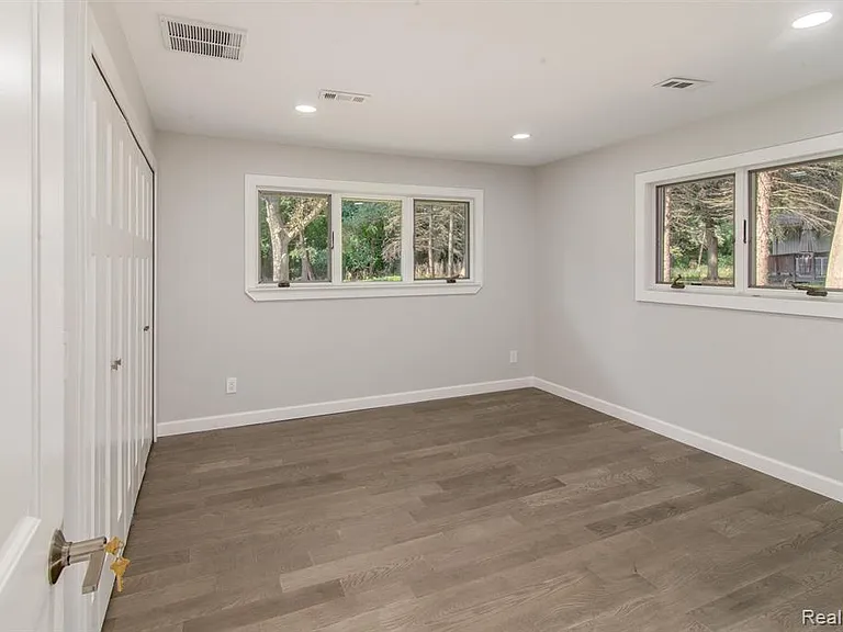 2800 Acorn Rd — Photo 14