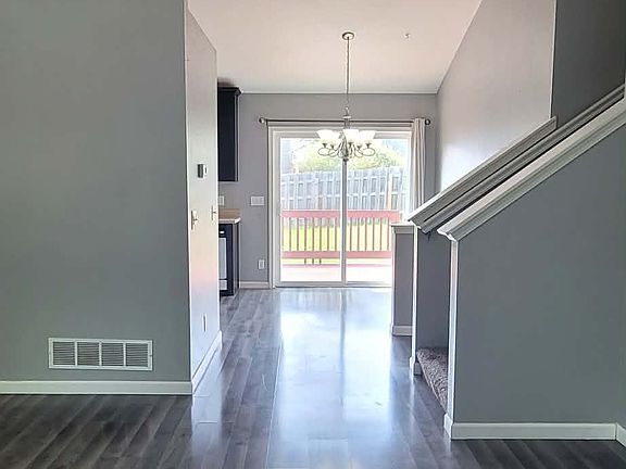 2nd image of 14509 Knudsen St