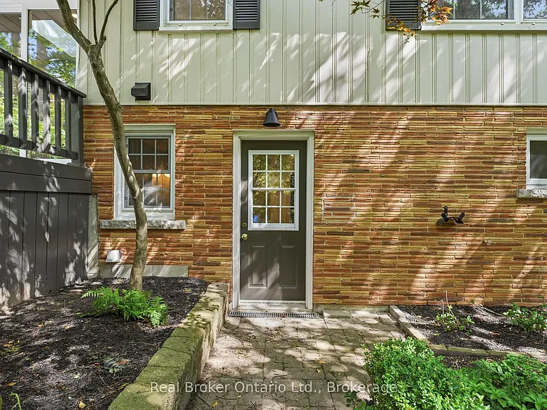 571 Leonard Ct — Photo 44