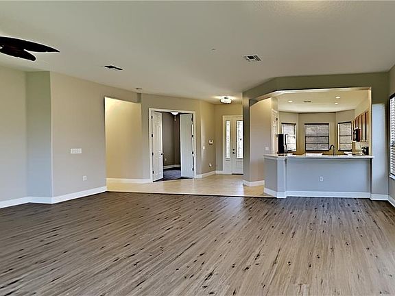 5th image of 153 Monterey St