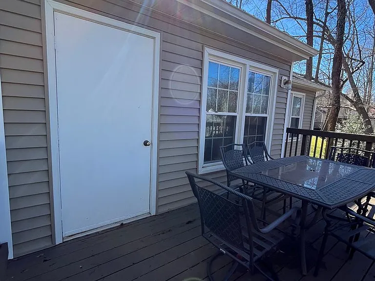 816 Market Pl — Photo 17