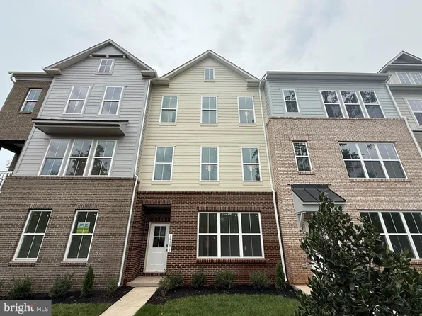 10106 Queens Way, Manassas, VA 20110