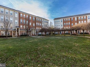 339 Cross Green St #339A, Gaithersburg, MD 20878