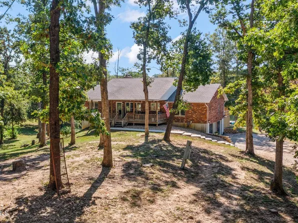 4110 Tara Lake Dr, Fulton, MO 65251