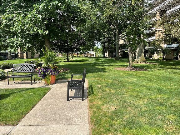 4th image of 2112 Acacia Park Dr APT 319