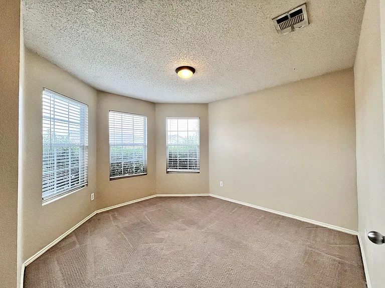 9925 George Washington Dr — Photo 18