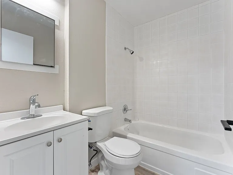 Eastside Village Apartments — Photo 92