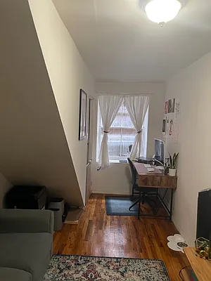 Rented by K & O Realty Associates Inc. | media 27