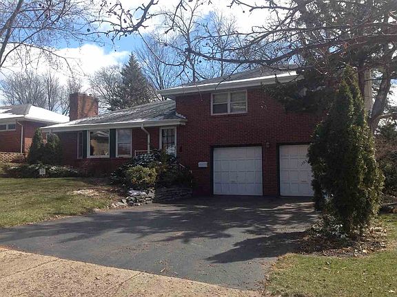 2nd image of 1303 Arden Ave