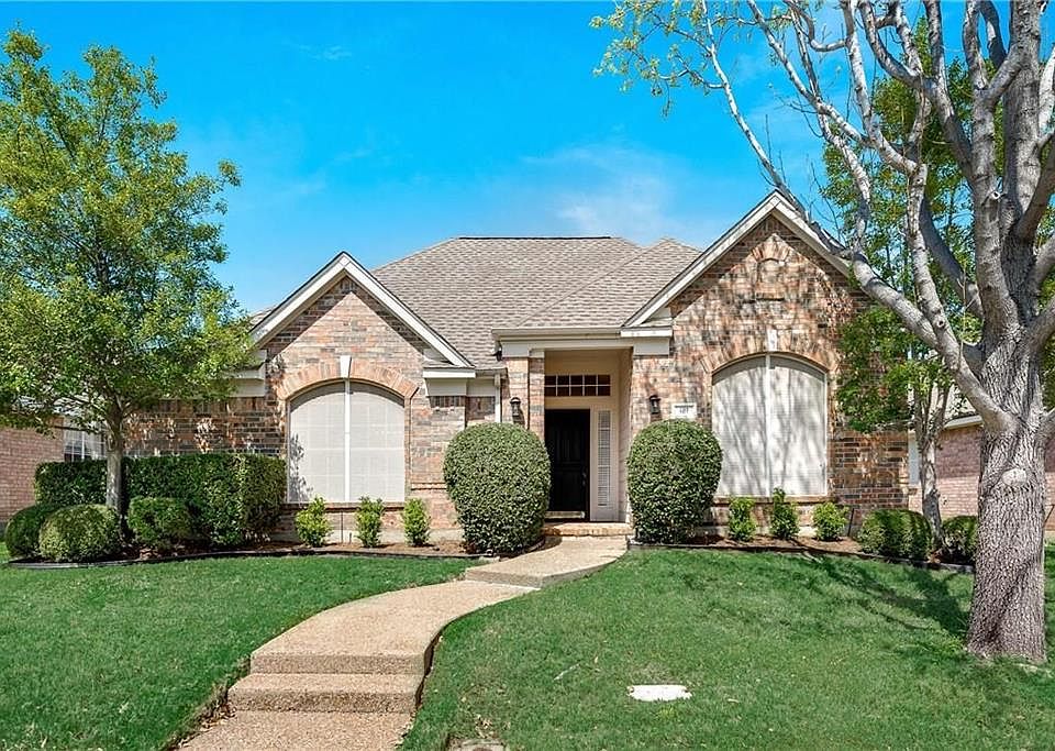 1st image of 481 Crestview Point Dr