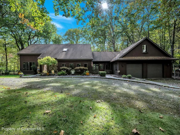 102 Windfall Dr, Benton, PA 18419