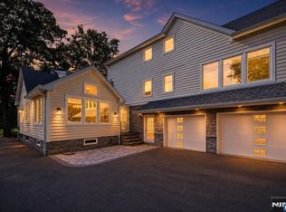 40 Dean Dr, Tenafly, NJ 07670