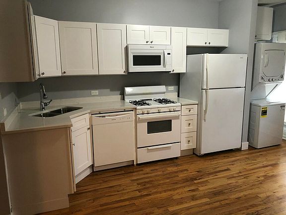 3rd image of 1025 W Cullerton St #2RB