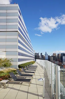 Rented by The Durst Organization | media 4