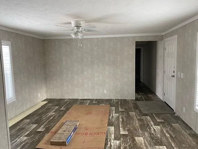 3 bed, 1120 sqft, $1,000 — Photo 4