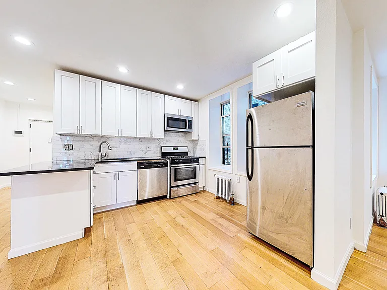 357 Edgecombe Ave #1BE — Photo 2