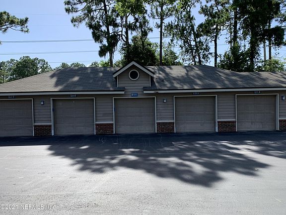 3rd image of 10000 Gate Pkwy N #400