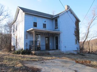 276 Front St, Vanderbilt, PA 15486