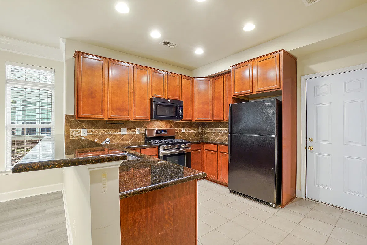 2 bed, 2.5 bath, 1567 sqft, $2,500 — Photo 4