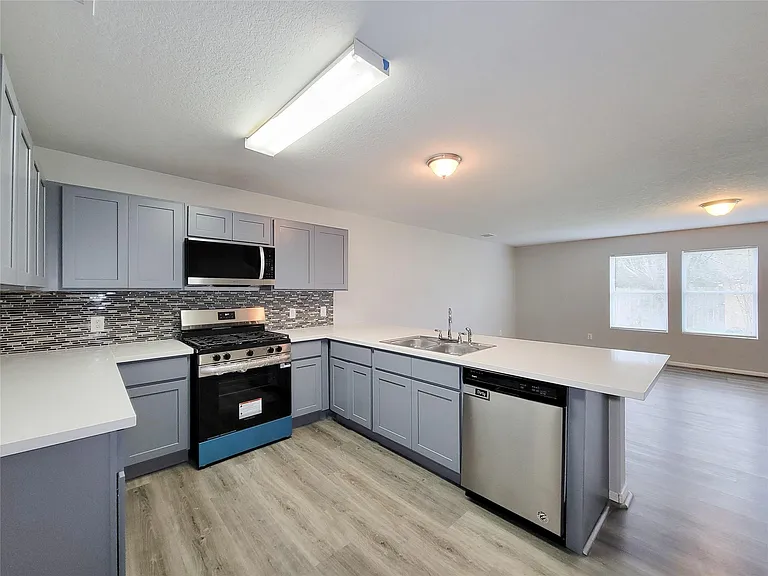 3602 Zephyr Glen Way — Photo 7