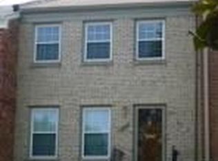 9203 Graceland Pl, Fairfax, VA 22031