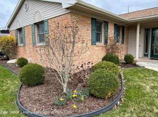 4424 Darron Dr, Lansing, MI 48917