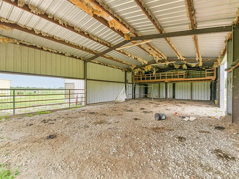 15320 Mound Rd — Photo 45