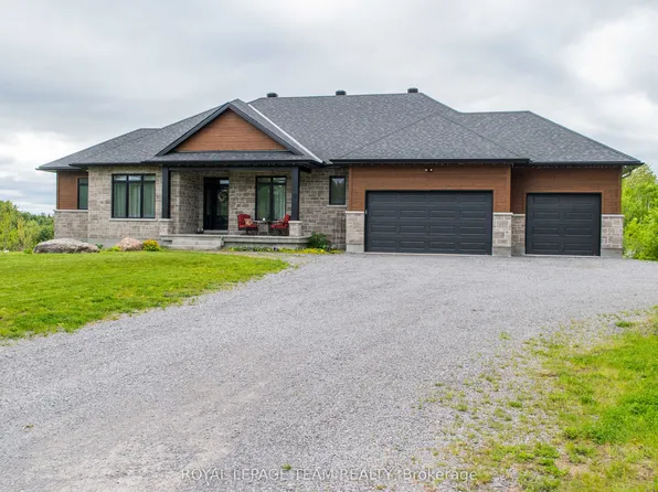 80 Raymond Luhta Cres, McNab/braeside, ON K7S 3G8