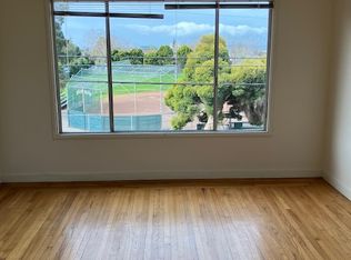 5950 Racine St, Oakland, CA 94609