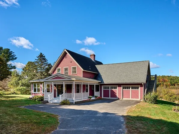 89 Mountain St, Haydenville, MA 01039