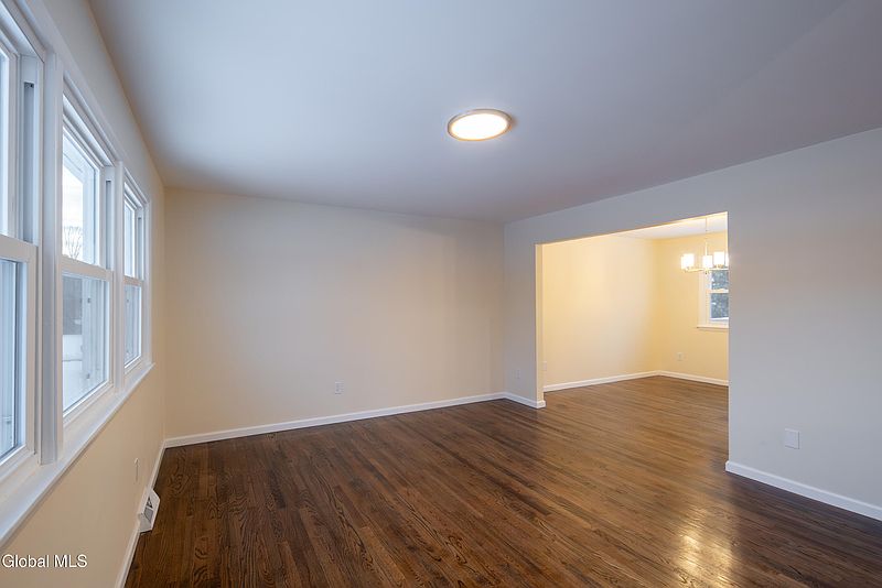 4th image of 269 3rd Avenue