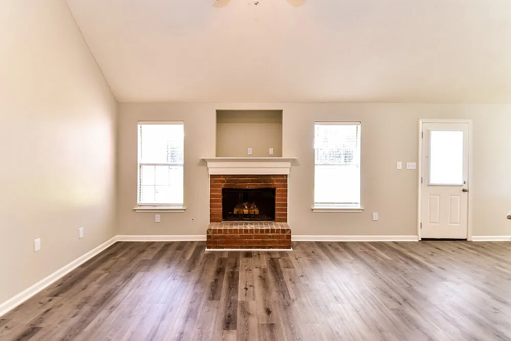 3 bed, 2.0 bath, 1709 sqft, $1,895 — Photo 4
