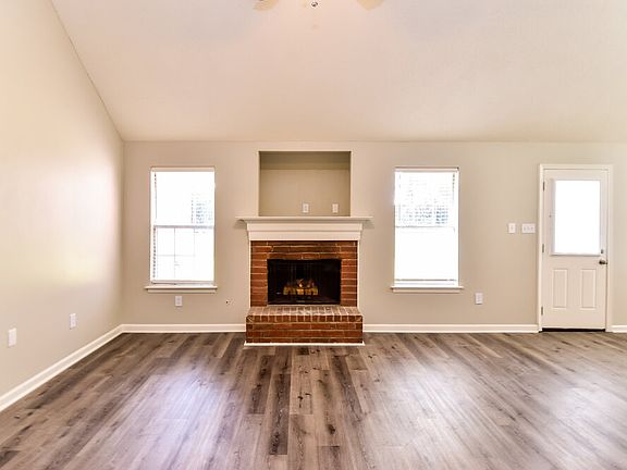 4th image of 1261 Thames Dr