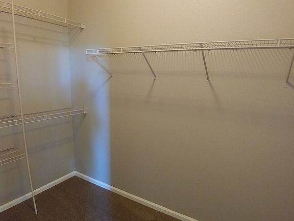 Walk-In Closet MB