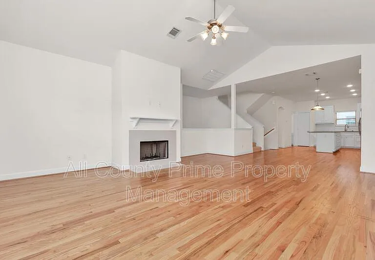 3627 Main Plaza Dr — Photo 12