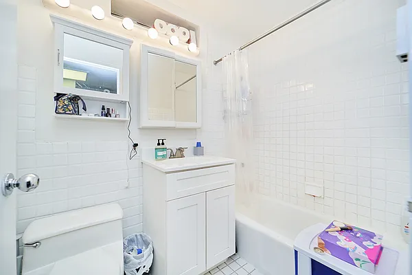 Rented by Living New York | media 17