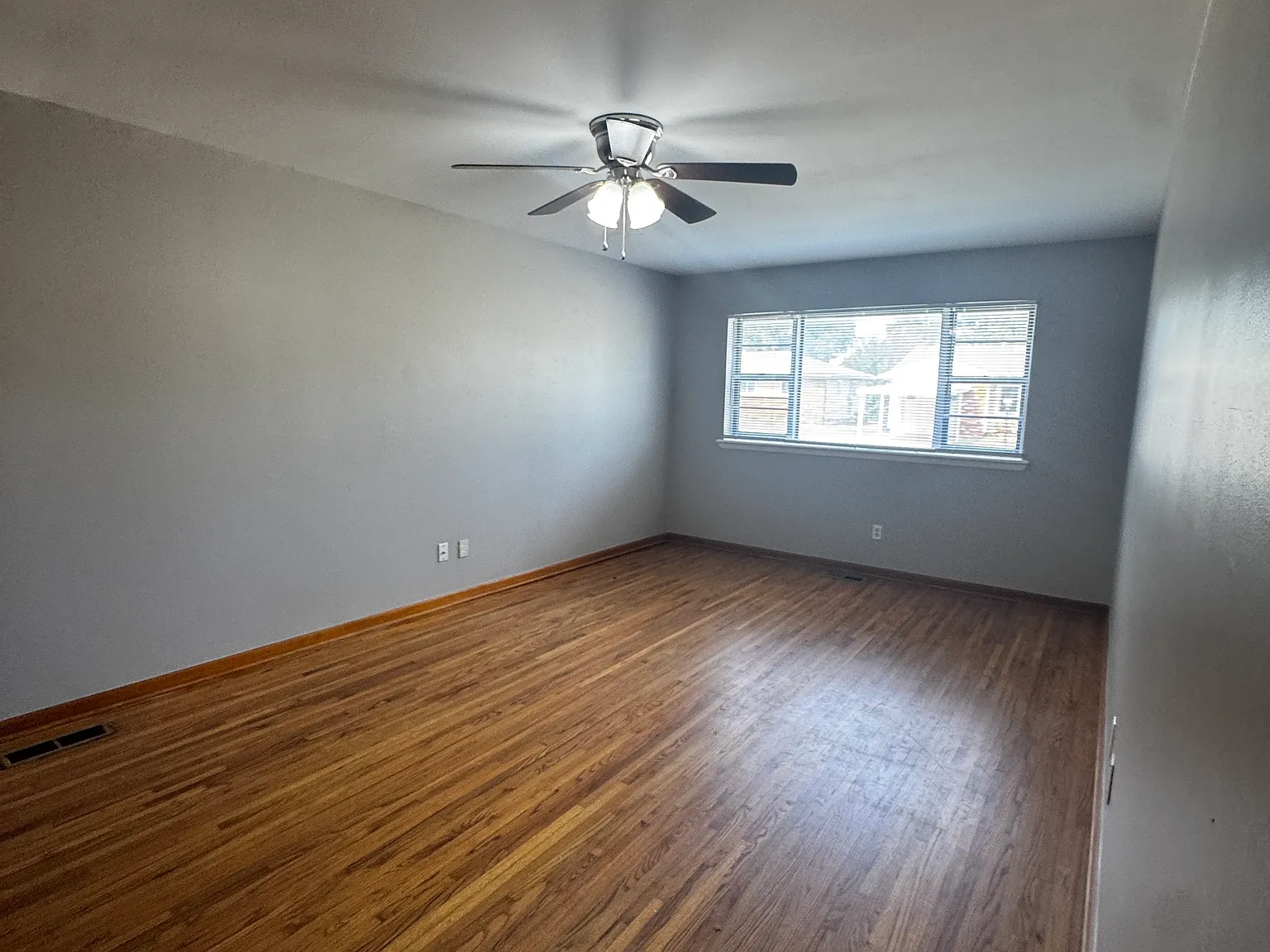 3 bed, 1164 sqft, $1,450 — Photo 2