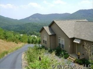 83 Mos Way, Candler, NC 28715
