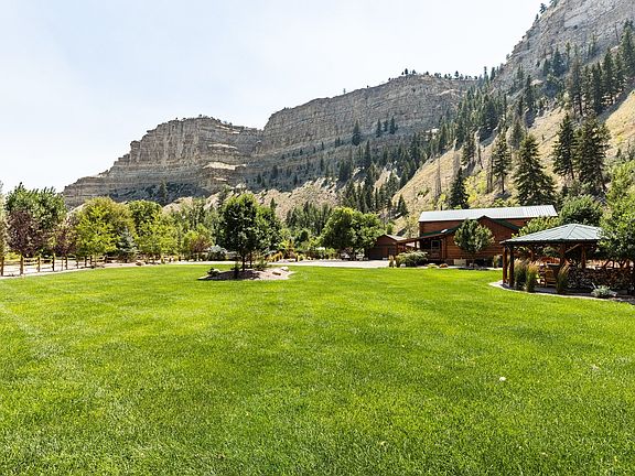 3rd image of 40229 W Sherwood Ln