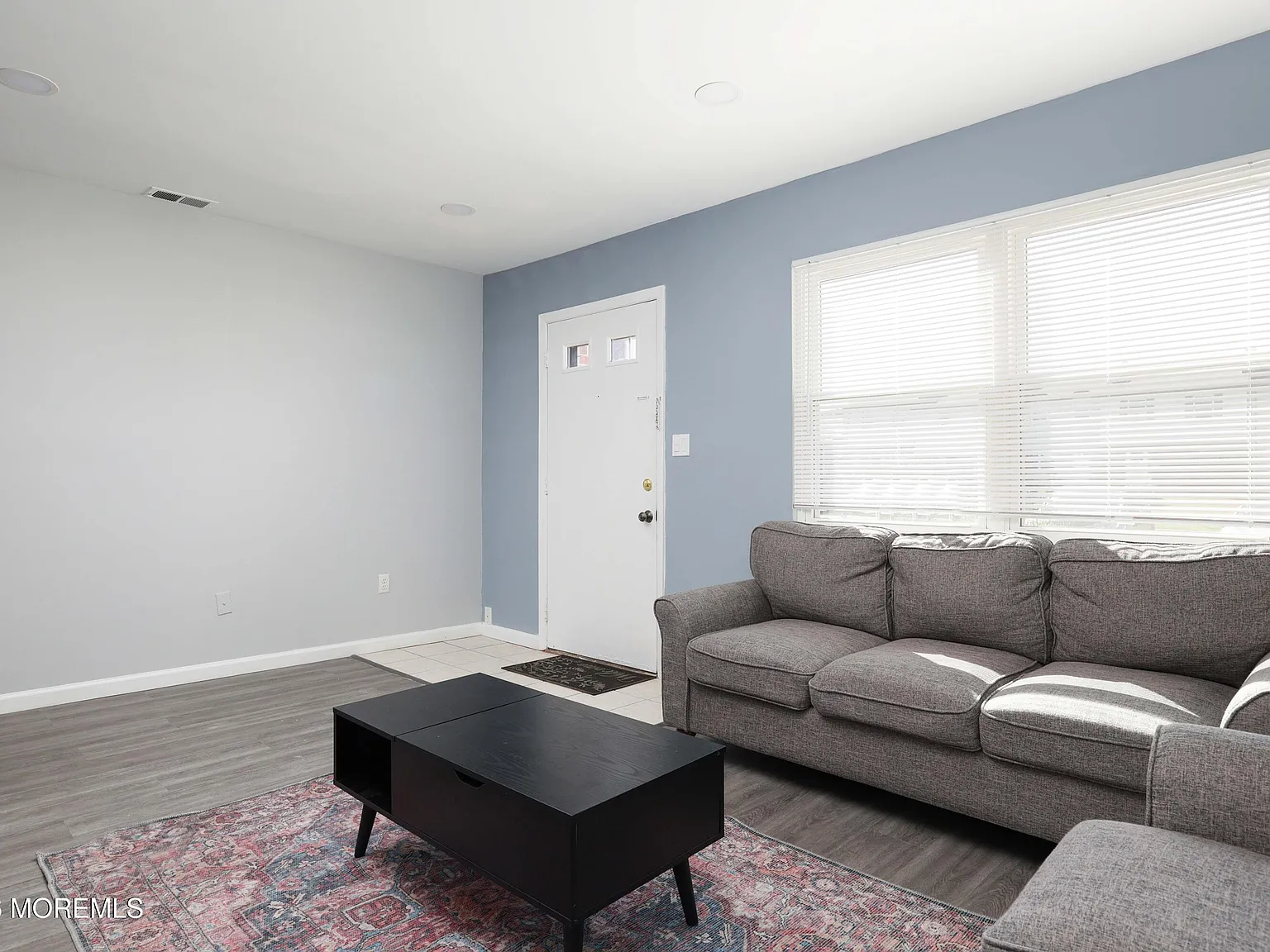 2 bed, 1008 sqft, $2,300 — Photo 3