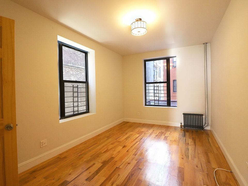 2nd image of 209 E 165th St APT 1G